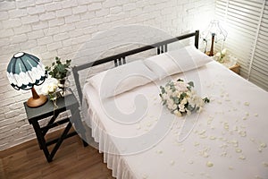 Honeymoon bed