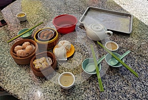 Hong Kong Dim Sum Tai Mo Shan Duen Kee Chinese Restaurant Food Yum Cha Tea Party Cantonese Cuisine Nature Scenery Bamboo Basket
