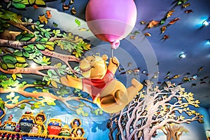 HONG KONG DISNEYLAND: Many adventures of winnie the Pooh