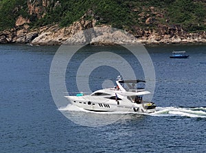 Hong Kong Luxury Lifestyle Yacht Design Boat Fisherman Fishing Boats Sailing Motor Junk Ship Blue Ocean Horizon