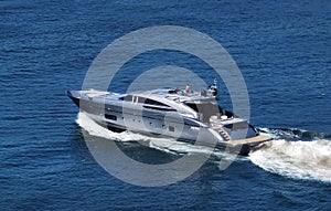 Hong Kong Luxury Lifestyle Yacht Design Boat Fisherman Fishing Boats Sailing Motor Junk Ship Blue Ocean Horizon