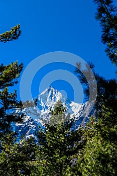 Hongde - Distant view on high Himalayas