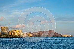 honolulu city and diamond head mountain