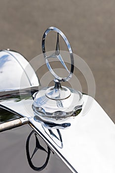 Hood ornament of the luxury car Mercedes-Benz Typ 290 (W18)