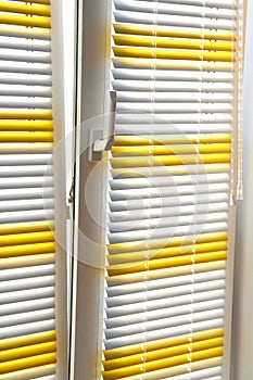 Horizontal blinds