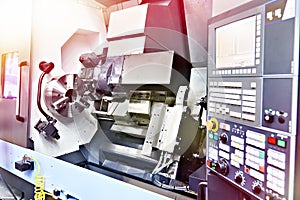 Horizontal turning CNC lathe center