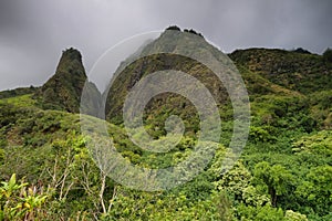 Horizontal view of the Iao Needle