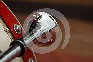 Horn on the old red car