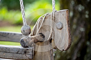 Horse shape teeter totter, details