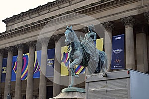 Horse statue in front of St George's Hall Liverpool