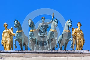 Horses Chariot Statues Arc de Triomphe du Carrousel Paris France