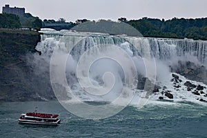 Horseshoe Fall & Tour Boats, Niagara Falls, Ontario, Canada