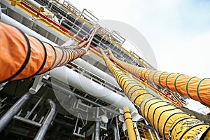 Hose line installed in oil and gas process and purge nitrogen gas into vessel for protected fire case, Offshore construction