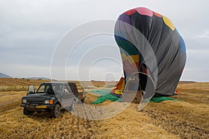 Hot air balloon landing