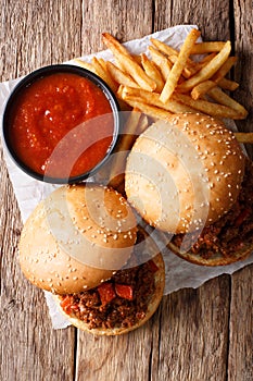 Hot American Delicious sandwiches Sloppy Joe and french fries, k