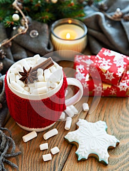 Hot chocolate with marshmallows and gingerbread cookie