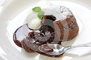 Hot Chocolate Pudding , Fondant au chocolat