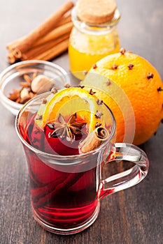 Hot Christmas drink (mulled wine)