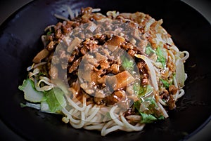 Hot dry noodle dish reganmian in Taiwan