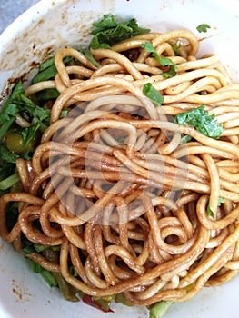 Hot-and-dry noodles