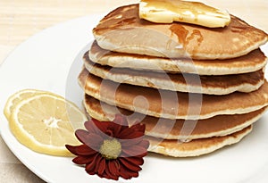 Hot flapjacks with syrup