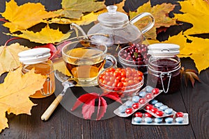 Hot tea with berry, treatment of folk remedies, tablets, sea buckthorn, alternative medicine, complementary medicine