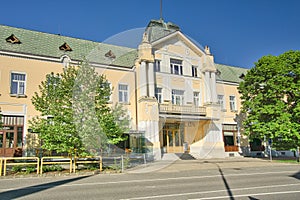 Budova hotelu Lev ve městě Levice