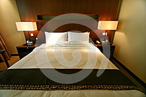 Instalación que proporciona servicios de alojamiento lujo dormitorio dos veces una cama 