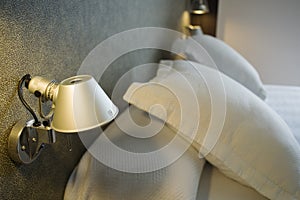 Hotel_room_detail_bed