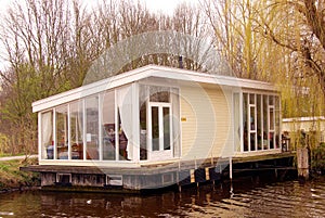 House boat
