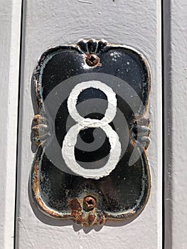 House number 8 in the city of Ars en Re
