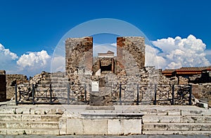 House in the Roman forum of Pompeia photo