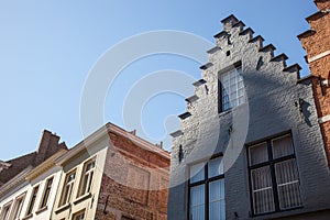 A house with a stepped gable roof in Bruges.