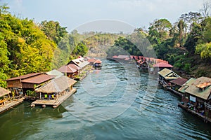 The houseboat and floating restaurant at Sai Yok Yai waterfall