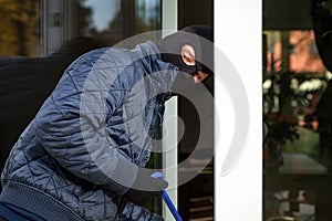 Housebreaker during entering to house