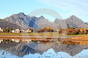 Houses and mountains of Leknes