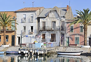 Houses on waterfront, Le-Grau-du-Roi