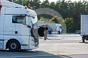 How does a trucker dry his laundry