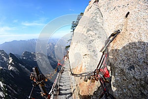 Huashan mountain photo