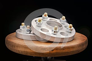 Hub spacer adapters wheels, forged aluminum, durable alloy, to reduce and increase the departure of the wheel from the car arch to