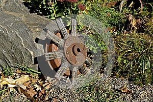 Hub, spokes of an old wooden wheel