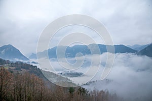 Hubei Badong Dazhiping River Valley sea of â€‹â€‹clouds