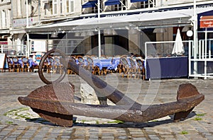 Huge ancient anchor - La Rochelle