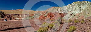 Huge gigapan of rainbow valley with tourist car photo