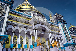 Huge Hindu temple in India