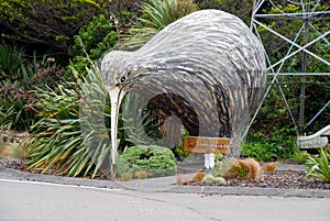 Kiwi sculpture promoting new zealand toursim