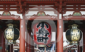 Huge lanterns hanging in the Hozomon gate at Sensoji temple, Asakusa, Tokyo