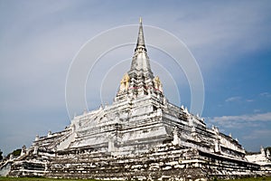 The huge square pagoda