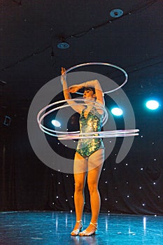 Hula hoop performer