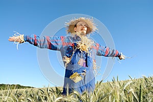 Human scarecrow
